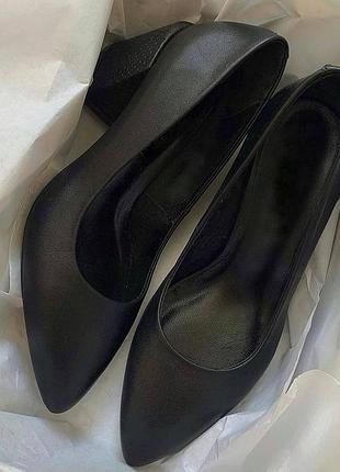 Туфли кожаные на каблуке