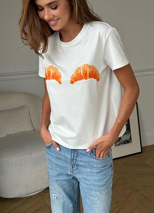 Футболка с принтом круассаны