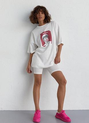 Женский костюм с футболкой oversize и велосипедками