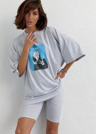 Костюм с футболкой oversize и велосипедками