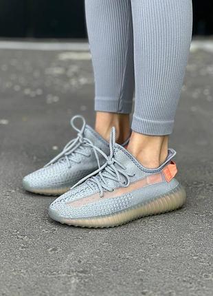 Кросівки жіночі світловідбівні w205