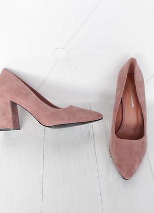 Шикарні туфлі, човники, лодочки 40 розміру