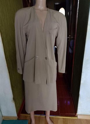 Вінтажний костюм