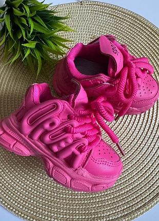 Яскраві кросівки для дівчинки 3