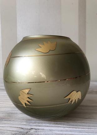 Ваза золотая шар