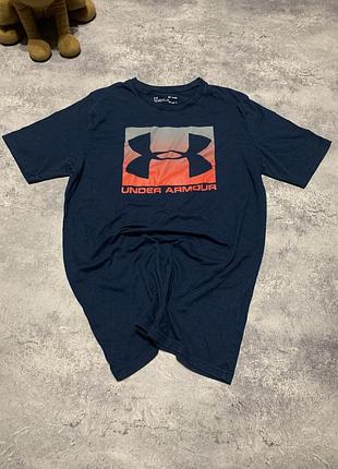 Футболка under armour