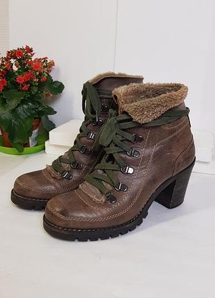 Очень красивые мягкие ботинки на овчине bagatt 37