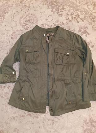 Куртка ветровка