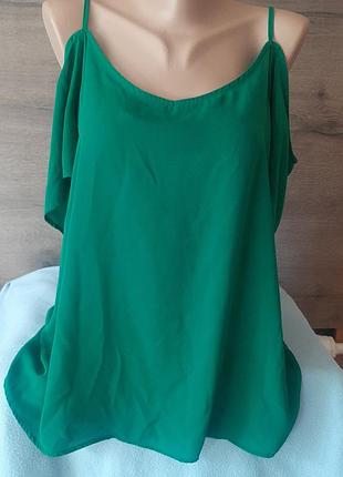 Красивая блуза майка с голыми плечами насыщенный зеленый цвет