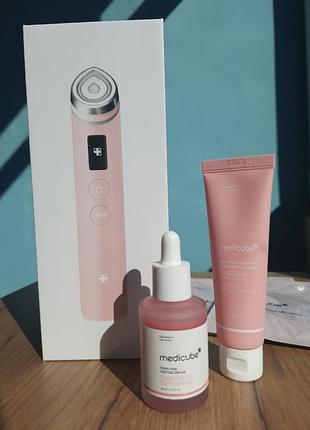 Косметичний прилад 6 в 1 для догляду за шкірою medicube  age-r booster pro pink edition - 154g