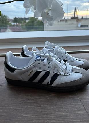 Кеди жіночі, весна- літо-осінь, шкіряні, оригінальні. нові.