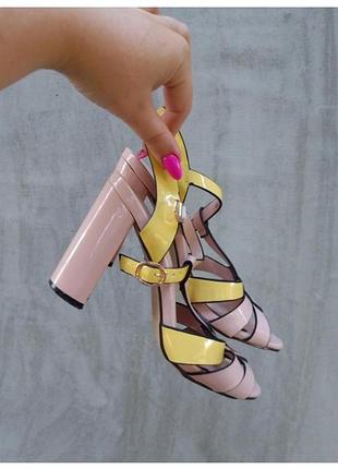 Босоніжки 😍👠