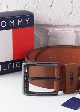 Широкий мужской кожаный ремень коричневый tommy hilfiger