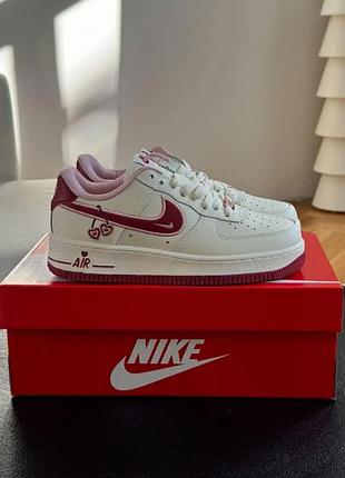 Кроссовки женские кожаные белые nike air force cherry low valentine's day на платформе