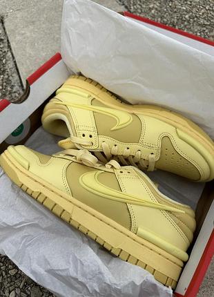 Nike Essential Tætsiddende joggingbukser i beige fleece кроссовки