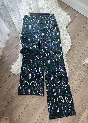 Штани mango в яскравий принт