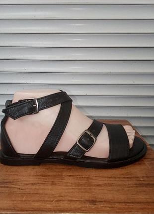 Сандалии Римскойры
