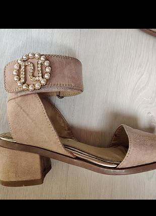Босоножки river island 32 3