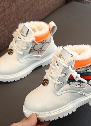 Ботинки на девочку