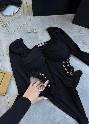 Женский стильный боди с чашечками