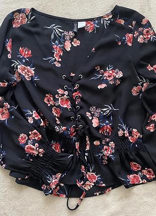 Ніжна блуза