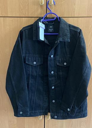 Жіноча джинсова куртка