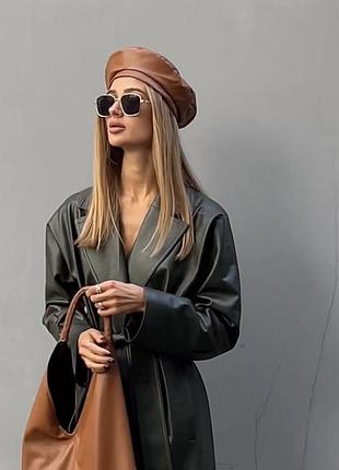 Берет з еко шкіри