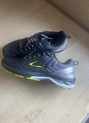 Кроссовки мужские 2