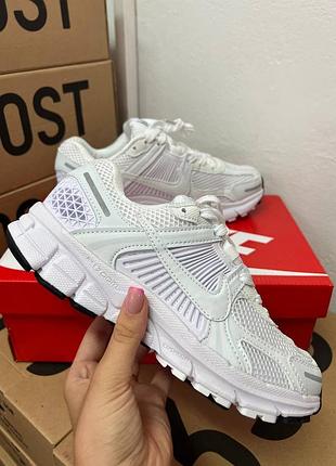 Жіночі кросівки nike zoom vomero 5 white
