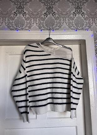 Женский свитерик в полоску