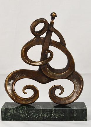 Бронзовая скульптура автора игорь романовский "соло".