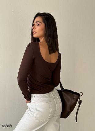 Лонгслив с открытой спиной