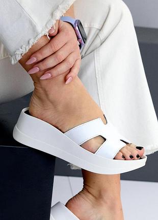 Популярные белые шлепанцы кожаные для девушек, женщин, полностью белого цвета, топ шлепки открытые н