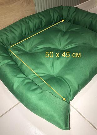 Лежаки для собак и котов