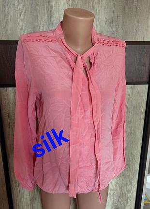 Розовая шелковая блуза с длинными рукавами