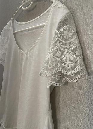 Футболка жіноча