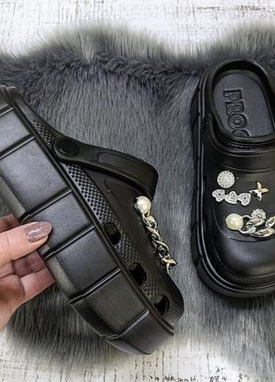 Крокси жіночі + джибітси . дуже круті❤️ на платформі . crocs з джибітсами, жіночі крокси, сабо, крокси на платформі