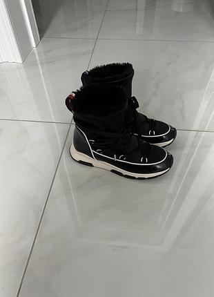 Дутики луноходы tommy hilfiger