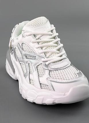 Кросівки жіночі білі