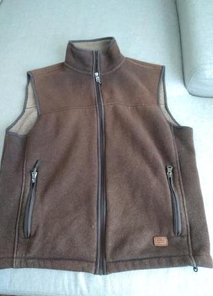 Чоловіча жилетка aigle