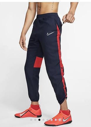 Шикарні легкі штанці від nike ❣️