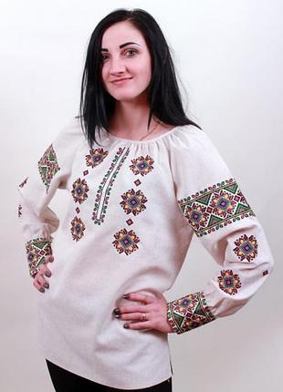 Вишиванка жіноча.2 фото