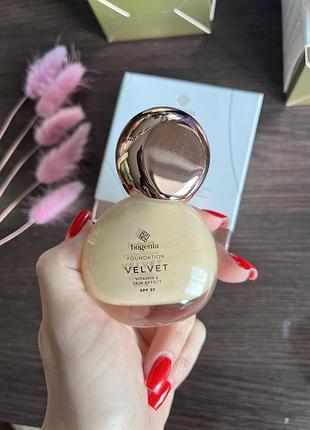 Тональна основа з матуючим ефектом velvet bogenia bg602