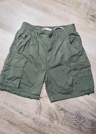 Трендовые шорты карго от bershka
