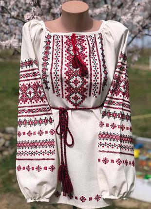 Жіноча вишиванка
