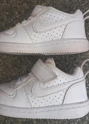 Детские кроссовки nikeourt borough low размер 18.5