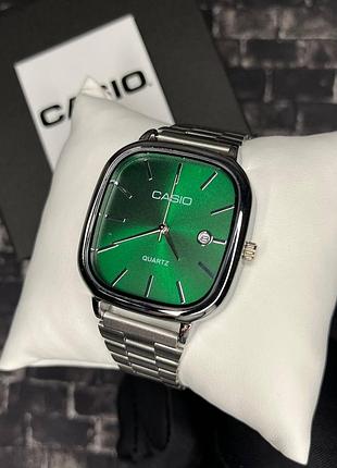 Годинник casio