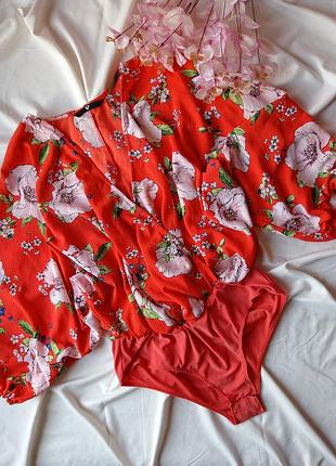 Боди - блузка красная, в цветочный принт размер 48-50