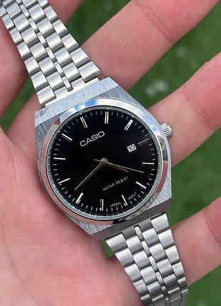 Годинник casio
