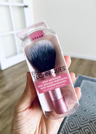 Мультизадачная кисточка real techniques mini multitask brush